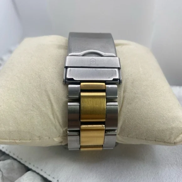 Watch Maverick 43mm Watch, Green Dial - Picture 9 of 11